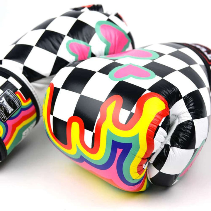 Twins Chess Boxing Gloves - White/Black